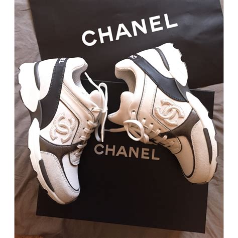 basket chanel blanche et or|Chanel basket sale.